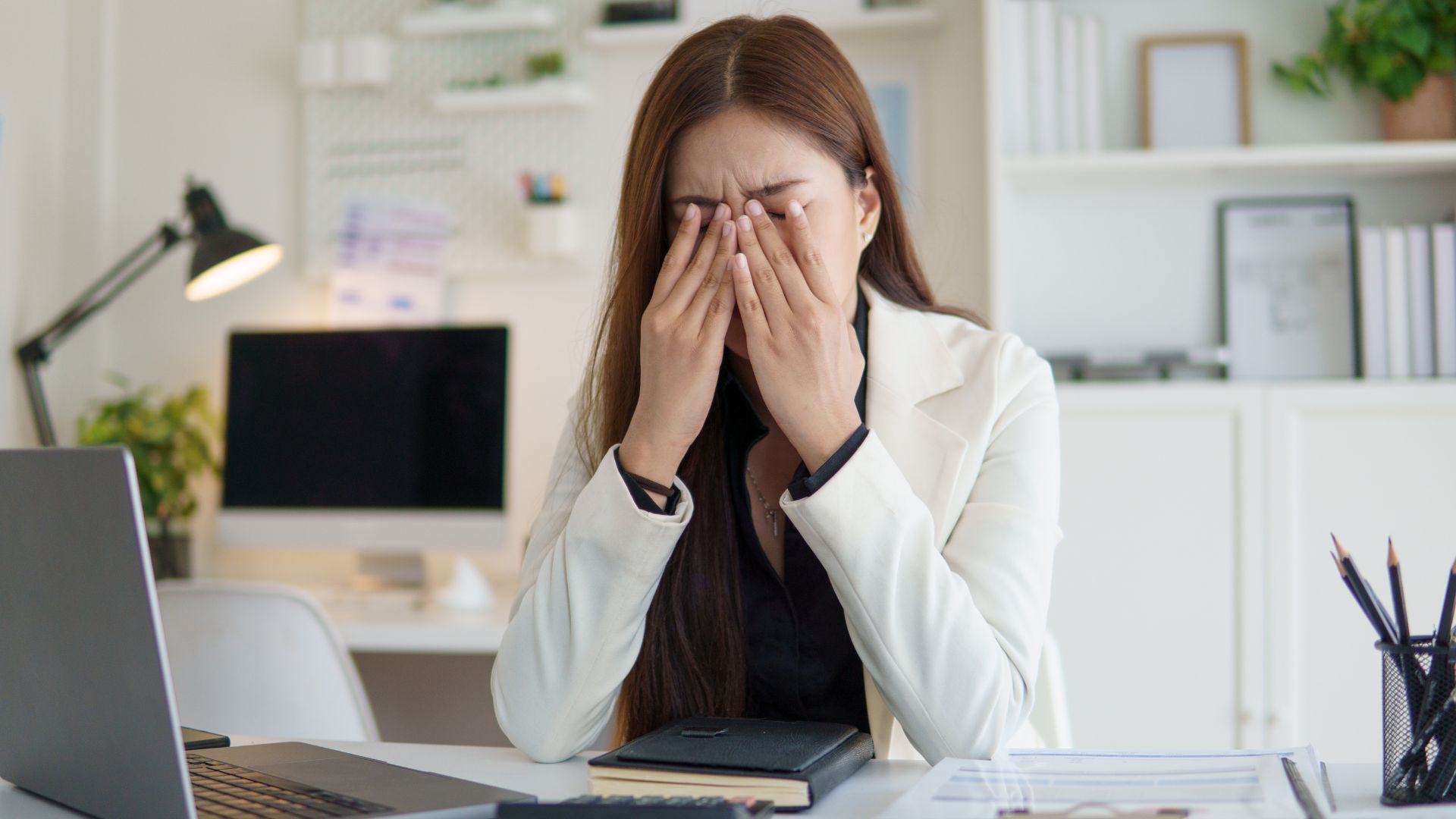 Trang chủ 5 cách đơn giản để giảm căng thẳng và lo âu tại nhà – mẹo thư giãn tinh thần hiệu quả