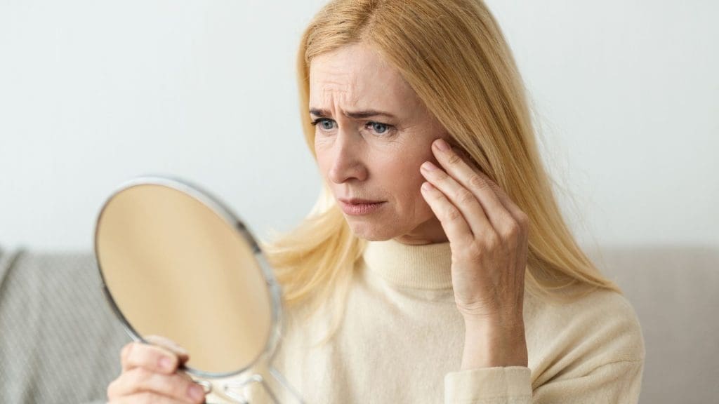 8 thói quen xấu khiến bạn nhanh già đi 8 thói quen xấu khiến bạn nhanh già đi