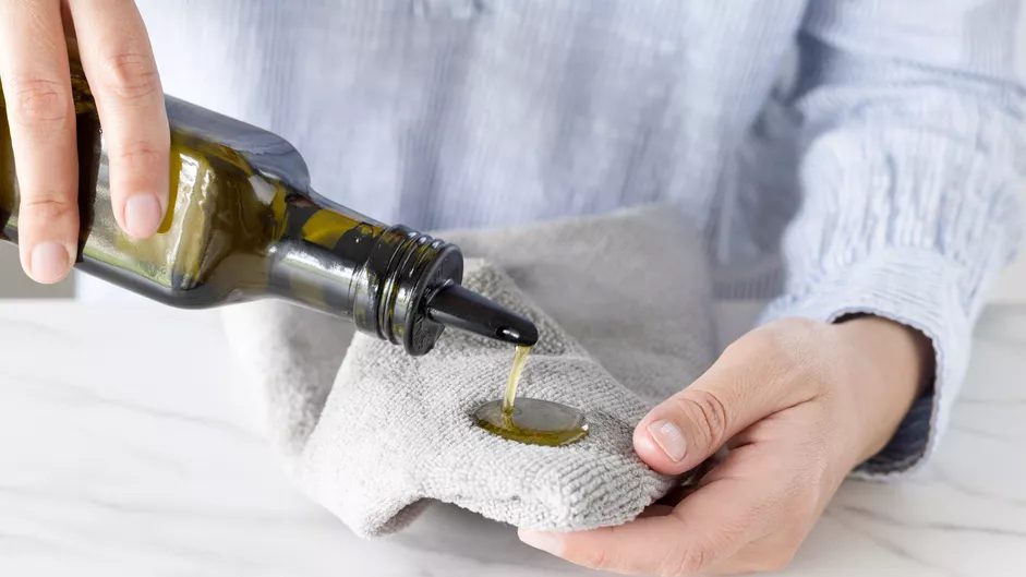 Trang chủ 10+ Công dụng của dầu ô liu ít người biết cực hữu ích