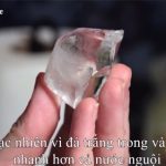 Cách làm đá trong suốt, tinh khiết đơn giản tại nhà